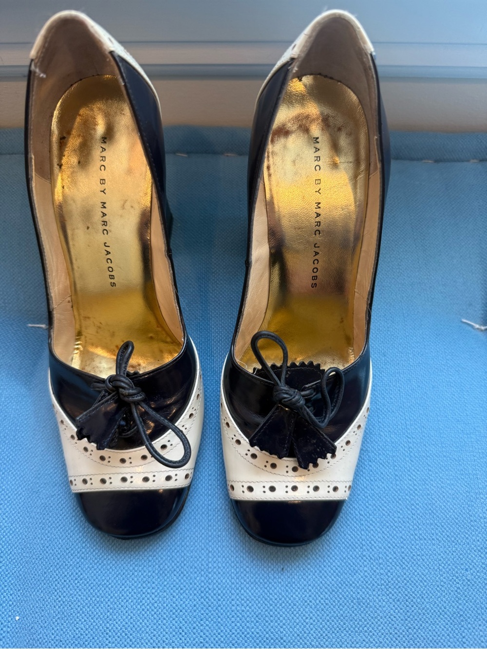 Marc By Marc Jacobs Navy and White Spectator Style Oxford Pumps
